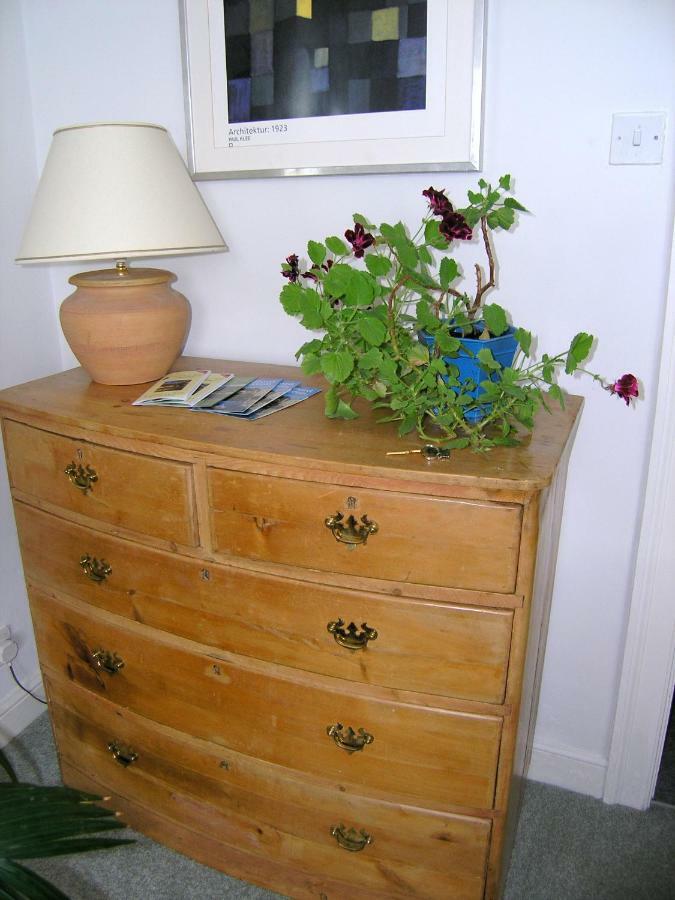 38 Newtown Guest House Bradford-On-Avon Bagian luar foto